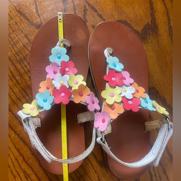 Adorable Gymboree Sandals white multi coloured Floral Leather uppers Girls Used - Picture 3 of 7